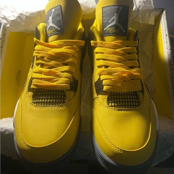 Jordan 4 retro (lightning) - Picture 3 of 10